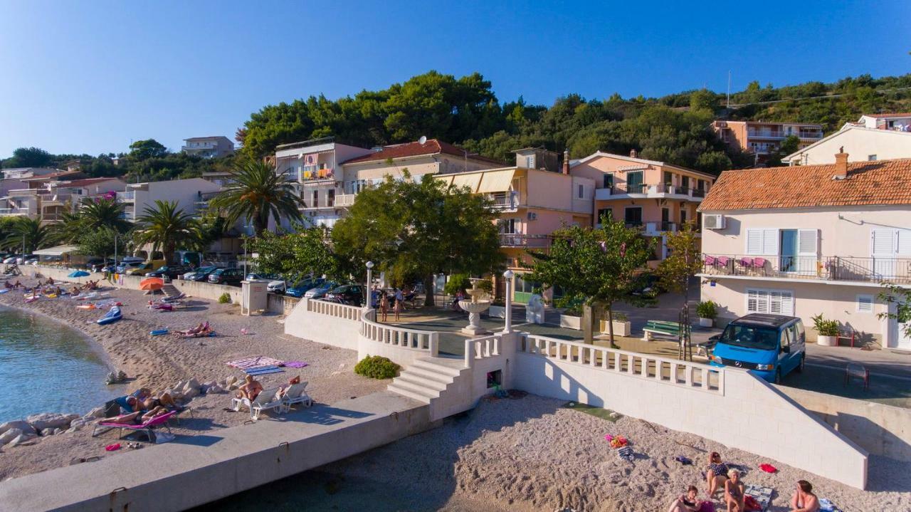 Apartments Lara Podgora Esterno foto