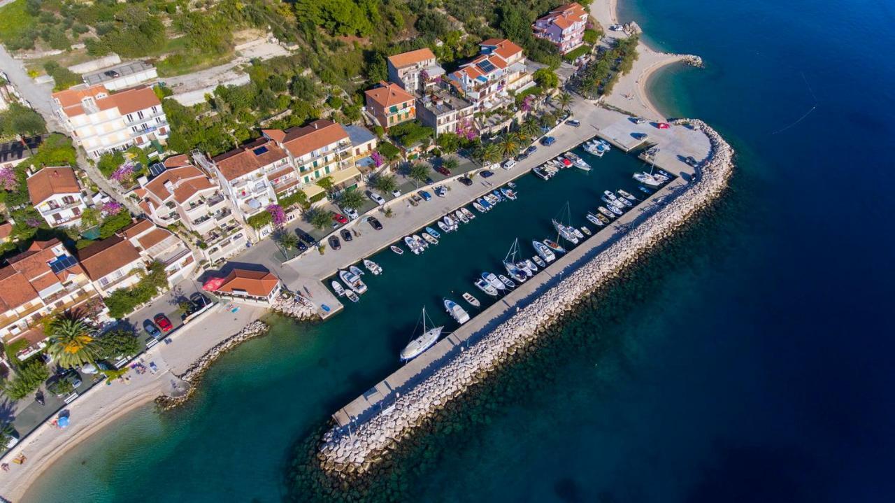 Apartments Lara Podgora Esterno foto