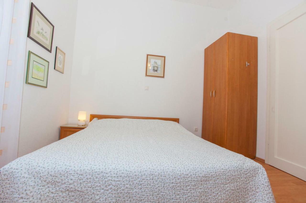 Apartments Lara Podgora Esterno foto