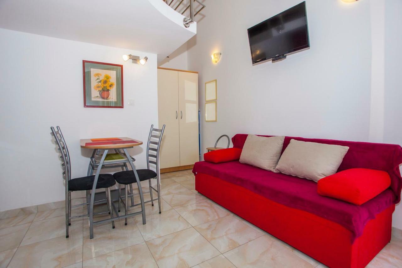 Apartments Lara Podgora Esterno foto
